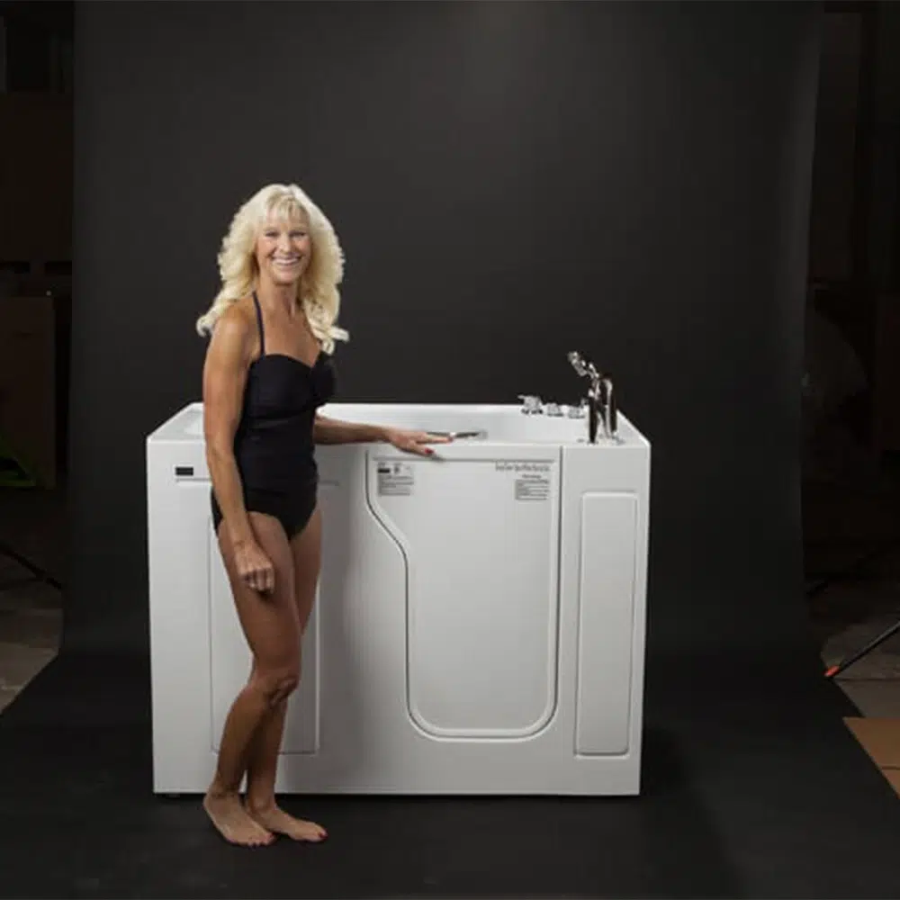 The Imperial Walk-in Bathtub &mdash; inward-swinging door